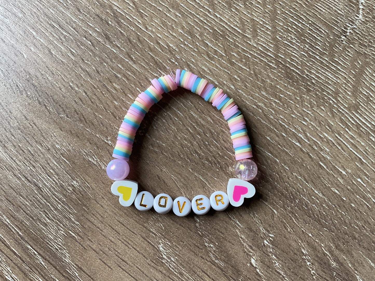 Kids ‘LOVER’ bracelet with pastel colours, pearls and hearts